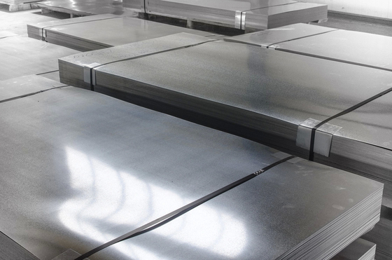Hoge Lage Milde Koolstofstaalplaat JIS 600mm - 1250mm Rang 410
